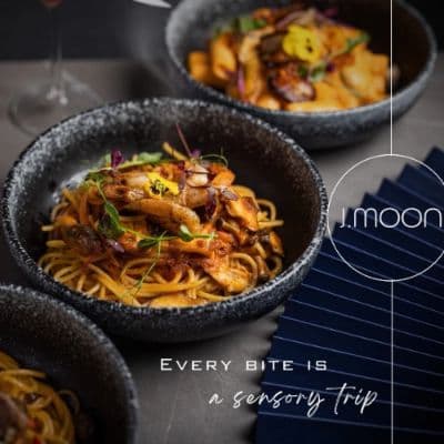 J.Moon Lounge